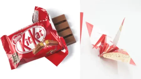 Paper packaging KitKat