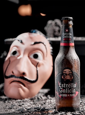 Botella Estrella Galicia de La Casa de Papel