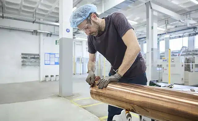 rieusset hombre trabajndo