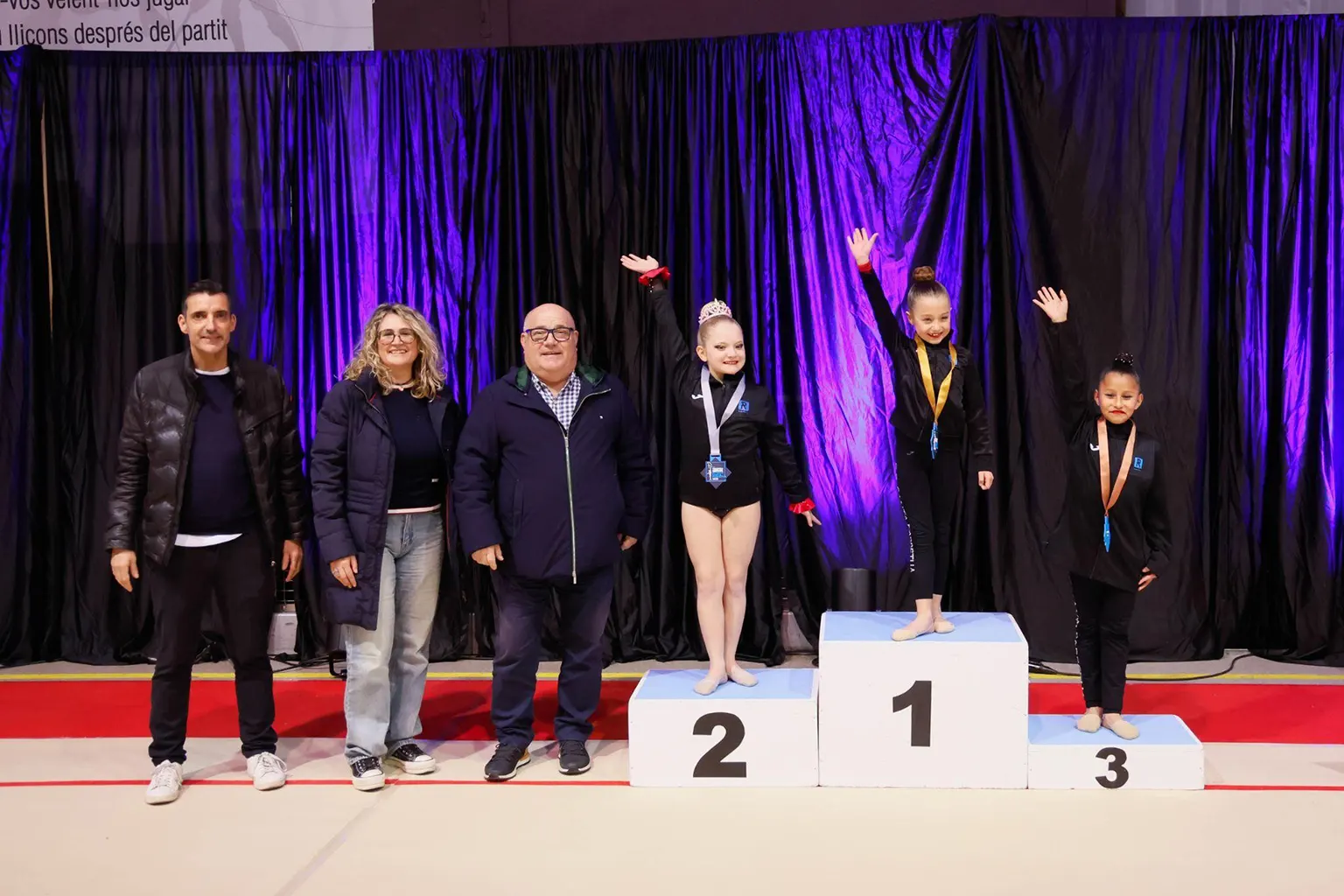 competincion ritmica podium